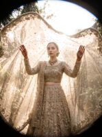 Woman_posing_in_outdoor_venue_202608301319